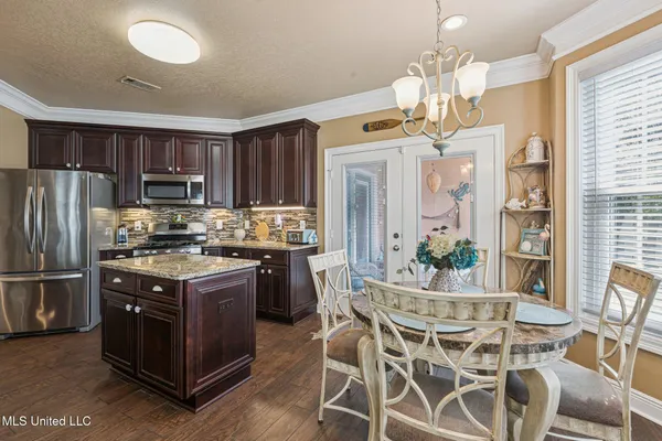 $298,000 | 2252 Beach Drive, Unit 1206, Gulfport, MS 39507