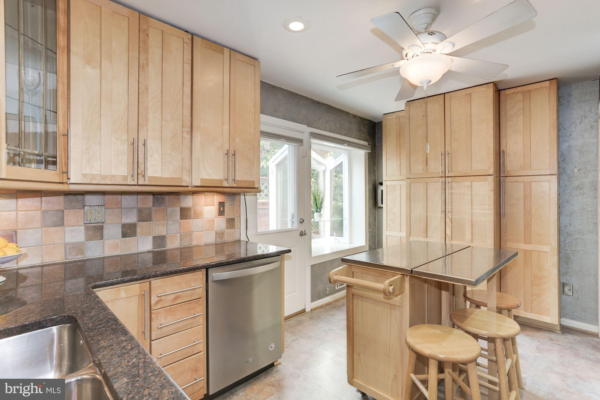 10118 Renfrew Road Silver Spring, MD 20901 - Photo 10 of 30 Kitchen