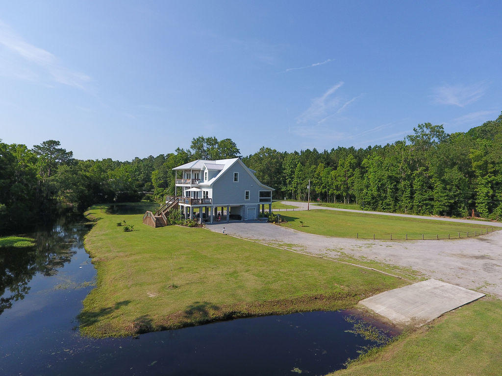 26 Castlebury Road Walterboro, SC 29488 - Photo 7 of 50 Boat landing