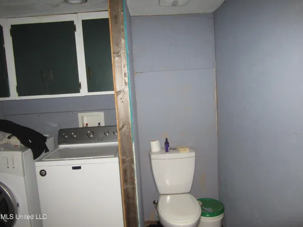 $350,000 | 1356 County Road 180, Blue Springs, MS 38828