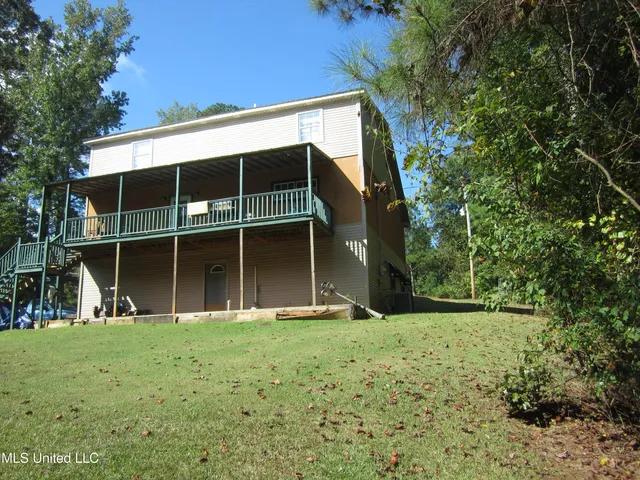 $399,000 | 1356 County Road 180, Blue Springs, MS 38828