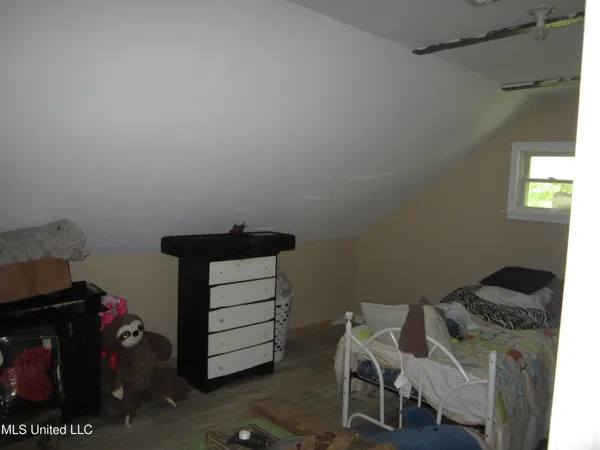 $350,000 | 1356 County Road 180, Blue Springs, MS 38828