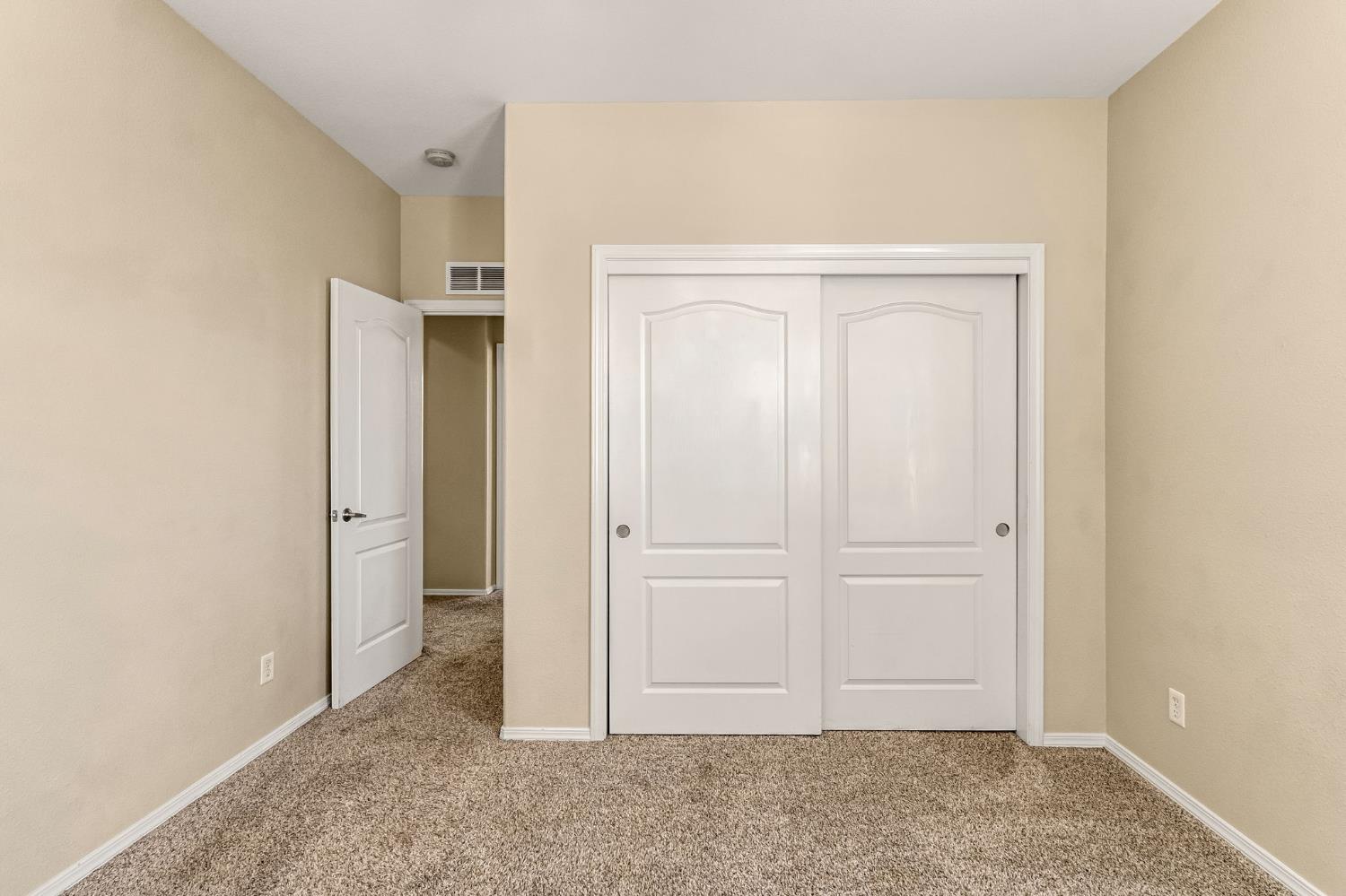 3855 Harlan Ranch Boulevard Clovis, CA 93619 - Photo 23 of 39