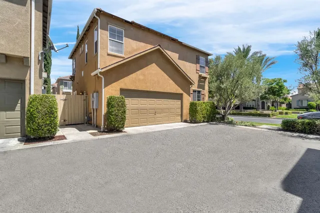 $449,990 | 3855 Harlan Ranch Boulevard, Clovis, CA 93619