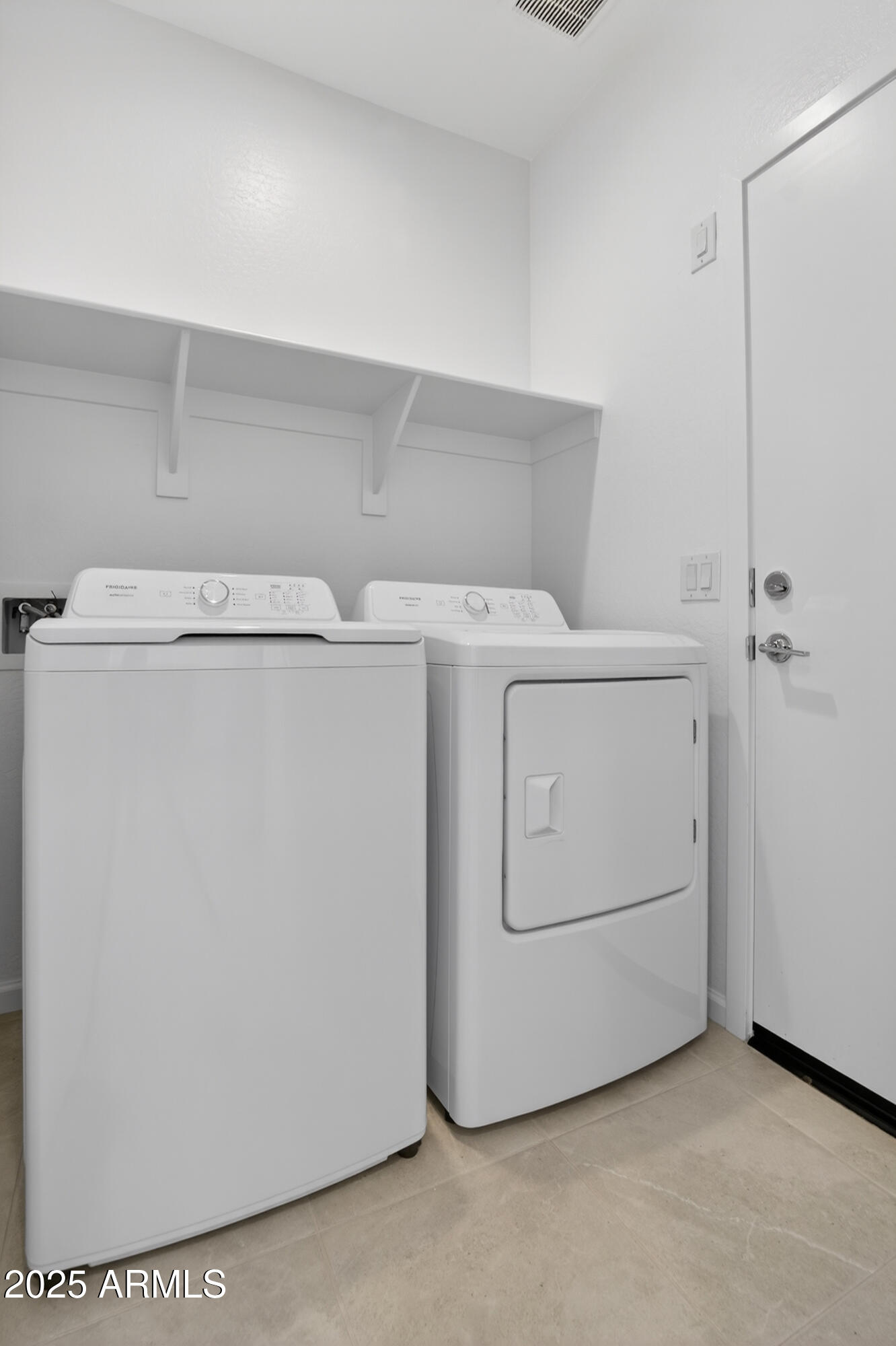 12509 East Verbina Lane Florence, AZ 85132 - Photo 27 of 31 a utility room with dryer and washer