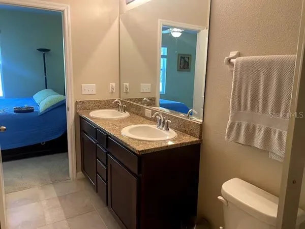 $2,500 | 8618 Palmer Park Circle, Sarasota, FL 34238