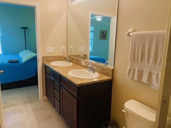 $2,500 | 8618 Palmer Park Circle, Sarasota, FL 34238