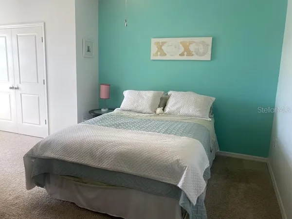 $2,500 | 8618 Palmer Park Circle, Sarasota, FL 34238
