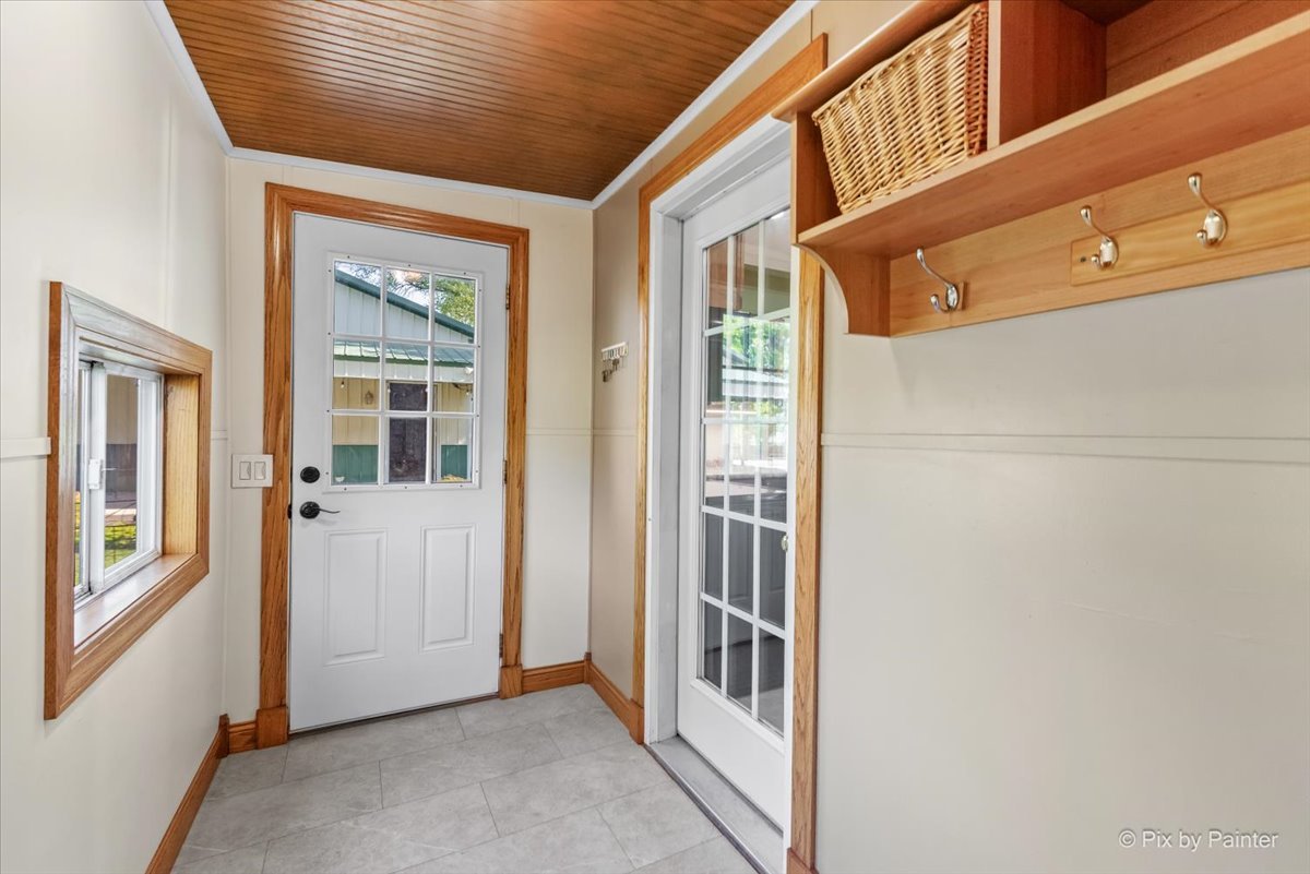 1431 Gillis Road Malta, IL 60150 - Photo 14 of 47
