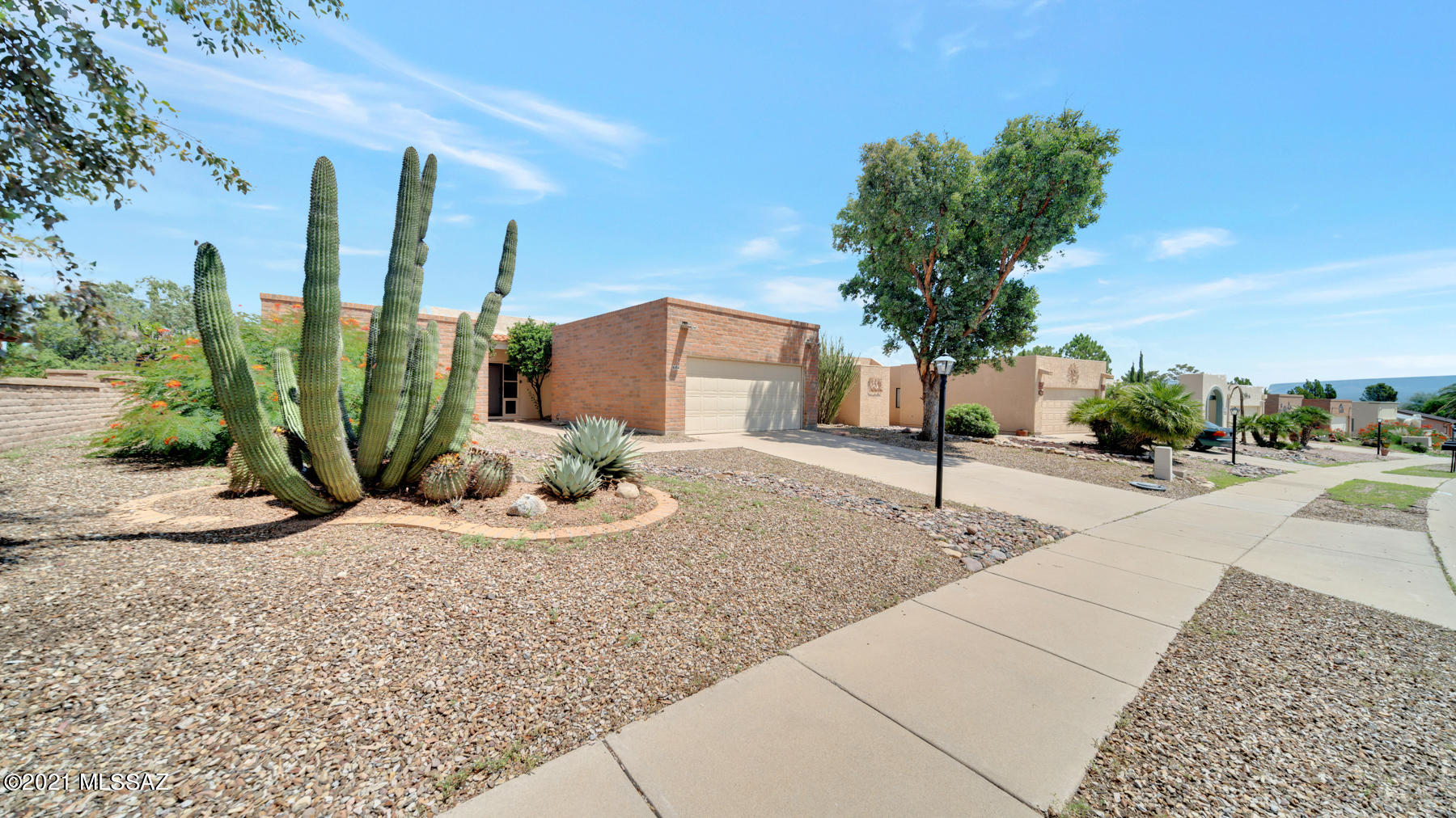684 West Rio-Altar Green Valley, AZ 85614 - Photo 2 of 17 Gallery Image 2