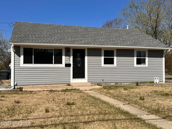 $2,650 | 204 Dickinson Avenue, Toms River, NJ 08753