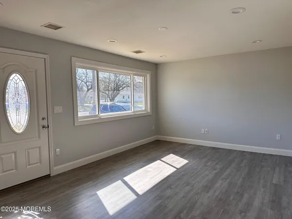 $2,650 | 204 Dickinson Avenue, Toms River, NJ 08753