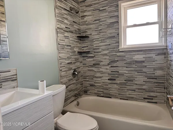 $2,650 | 204 Dickinson Avenue, Toms River, NJ 08753