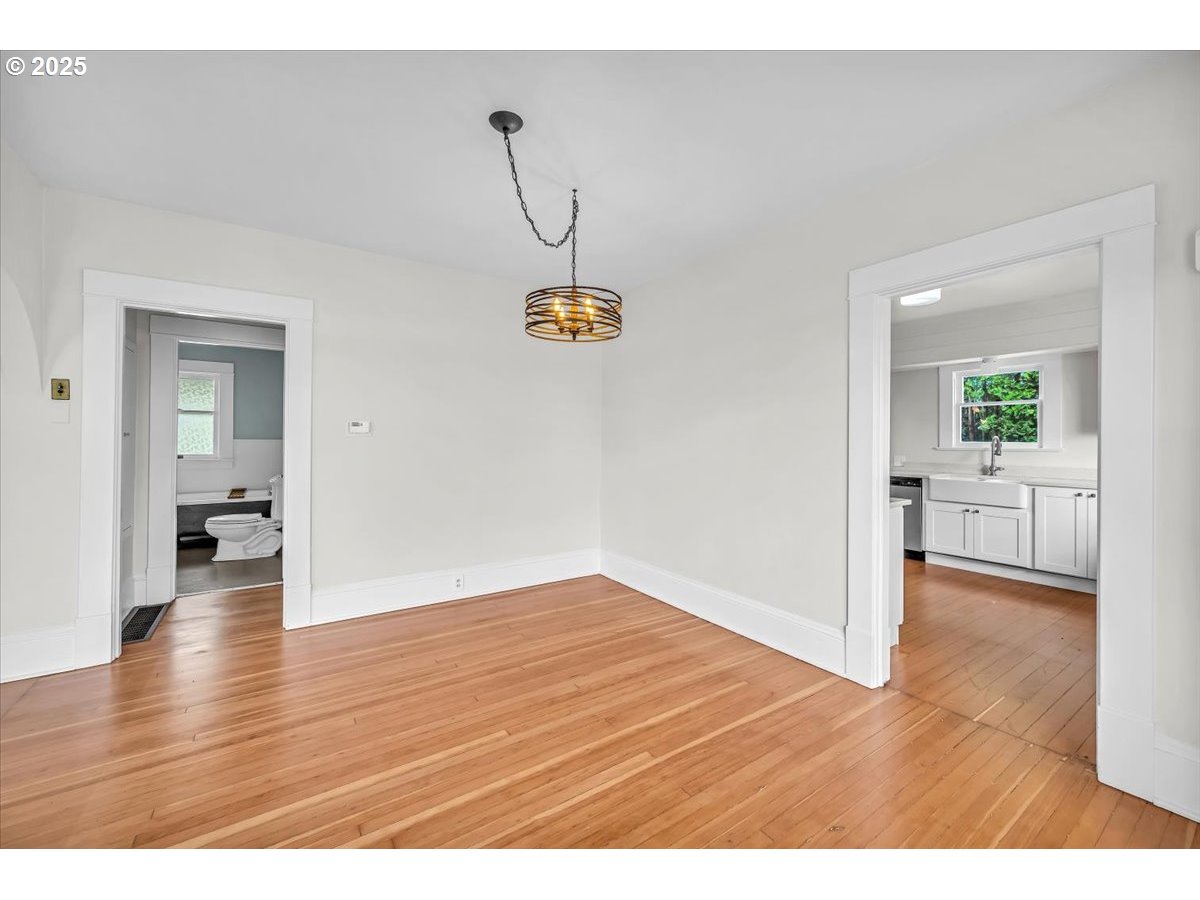 270 Cowlitz Street St. Helens, OR 97051 - Photo 14 of 42