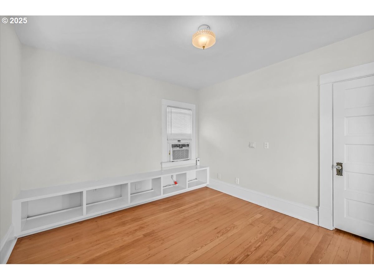 270 Cowlitz Street St. Helens, OR 97051 - Photo 15 of 42