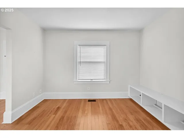 $549,900 | 270 Cowlitz Street, St. Helens, OR 97051