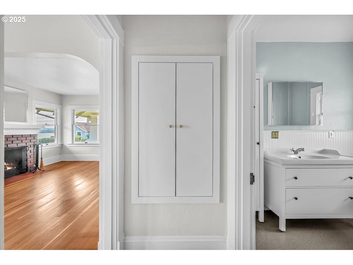 270 Cowlitz Street St. Helens, OR 97051 - Photo 19 of 42