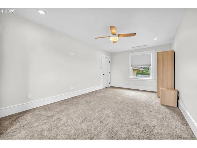 $549,900 | 270 Cowlitz Street, St. Helens, OR 97051