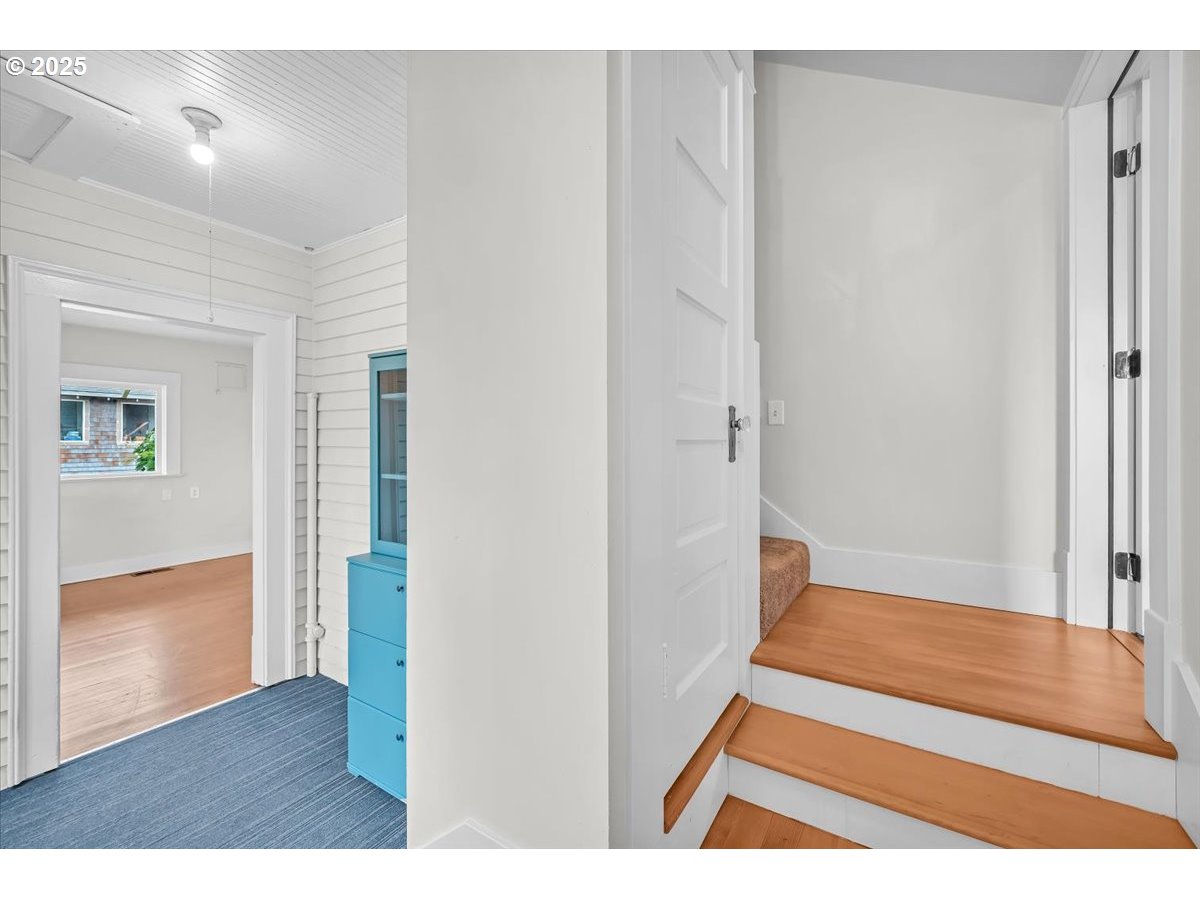 270 Cowlitz Street St. Helens, OR 97051 - Photo 27 of 42