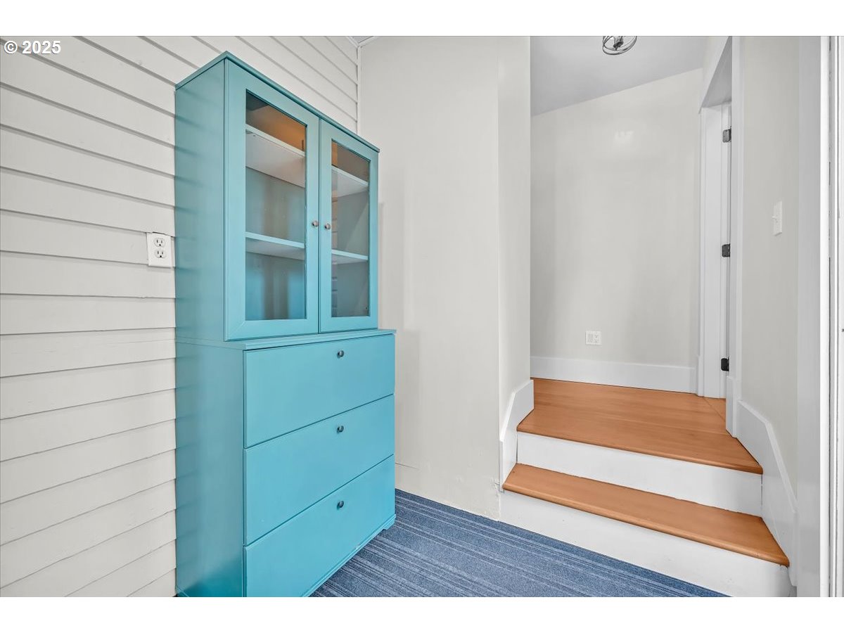 270 Cowlitz Street St. Helens, OR 97051 - Photo 28 of 42