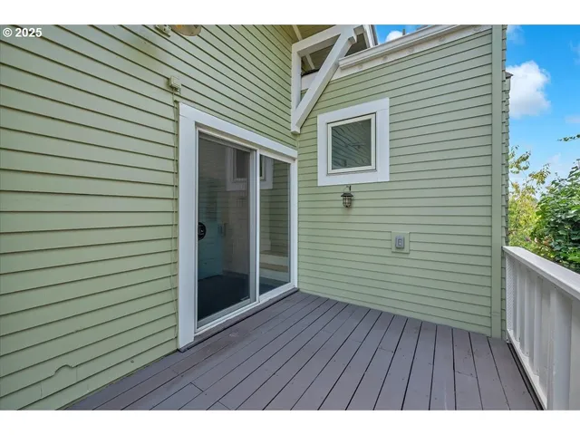 $549,900 | 270 Cowlitz Street, St. Helens, OR 97051