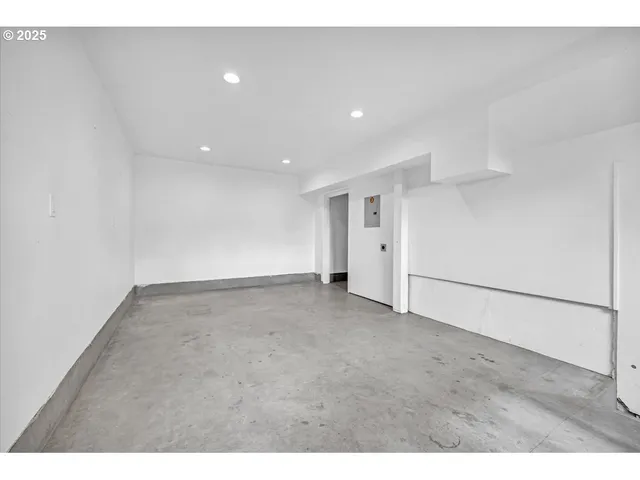 $549,900 | 270 Cowlitz Street, St. Helens, OR 97051