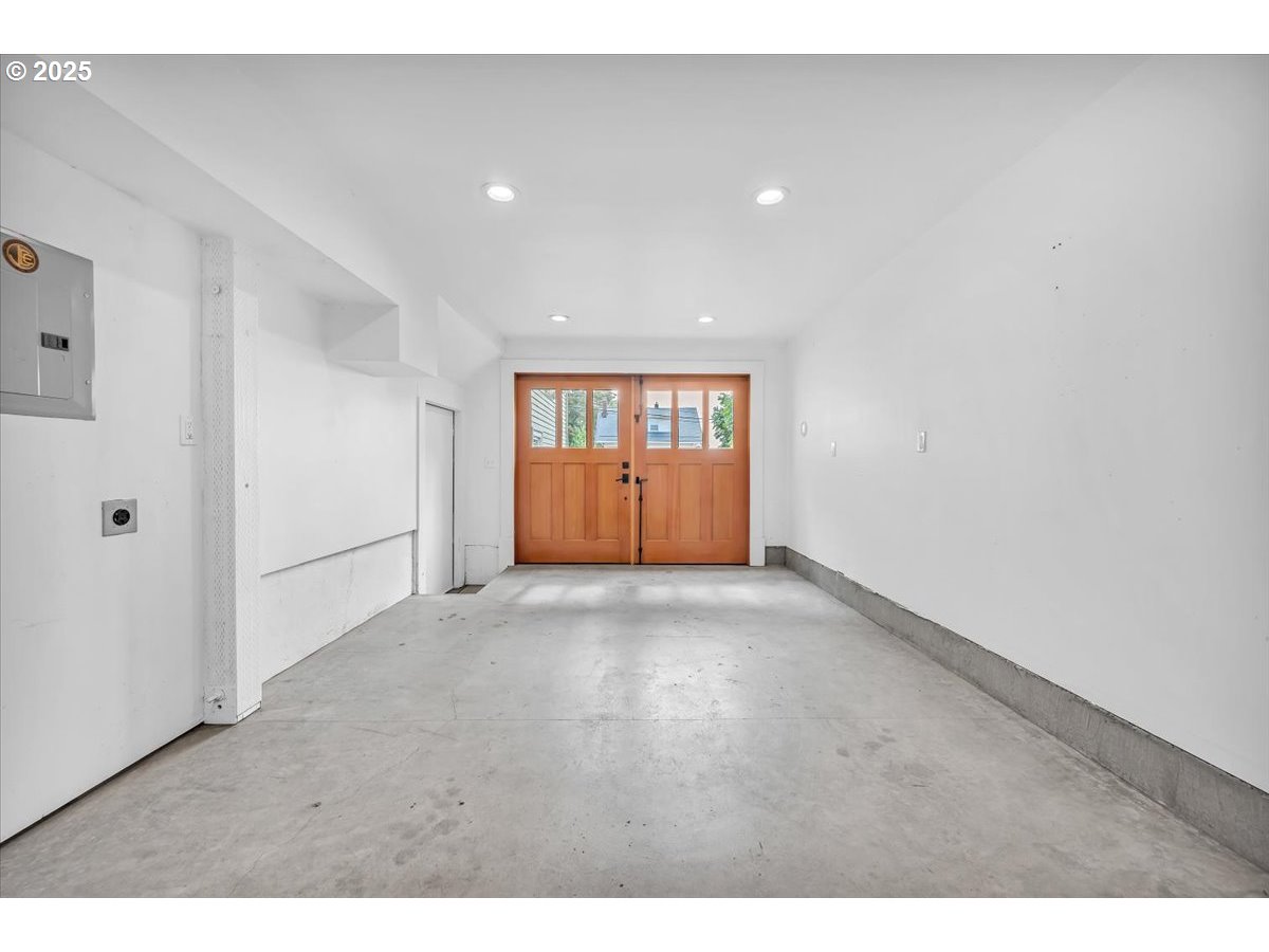 270 Cowlitz Street St. Helens, OR 97051 - Photo 37 of 42