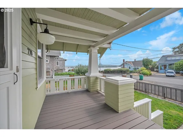 $549,900 | 270 Cowlitz Street, St. Helens, OR 97051