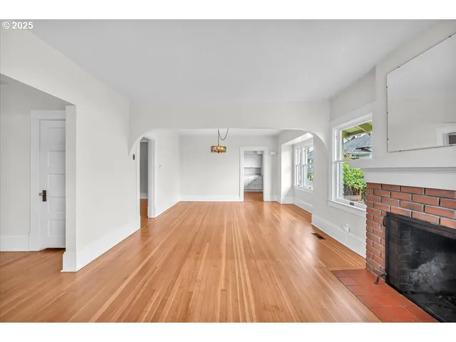 $549,900 | 270 Cowlitz Street, St. Helens, OR 97051