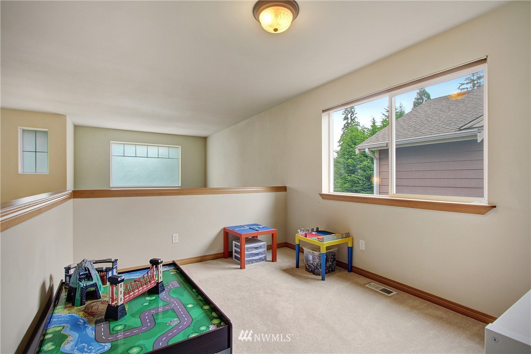 1016 Lawton Road Lynnwood, WA 98036 - Photo 14 of 21