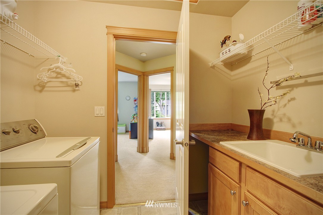 1016 Lawton Road Lynnwood, WA 98036 - Photo 18 of 21