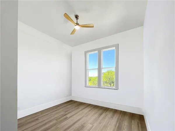 $1,350 | 4950 Dauphine Street, Unit 1302, New Orleans, LA 70117
