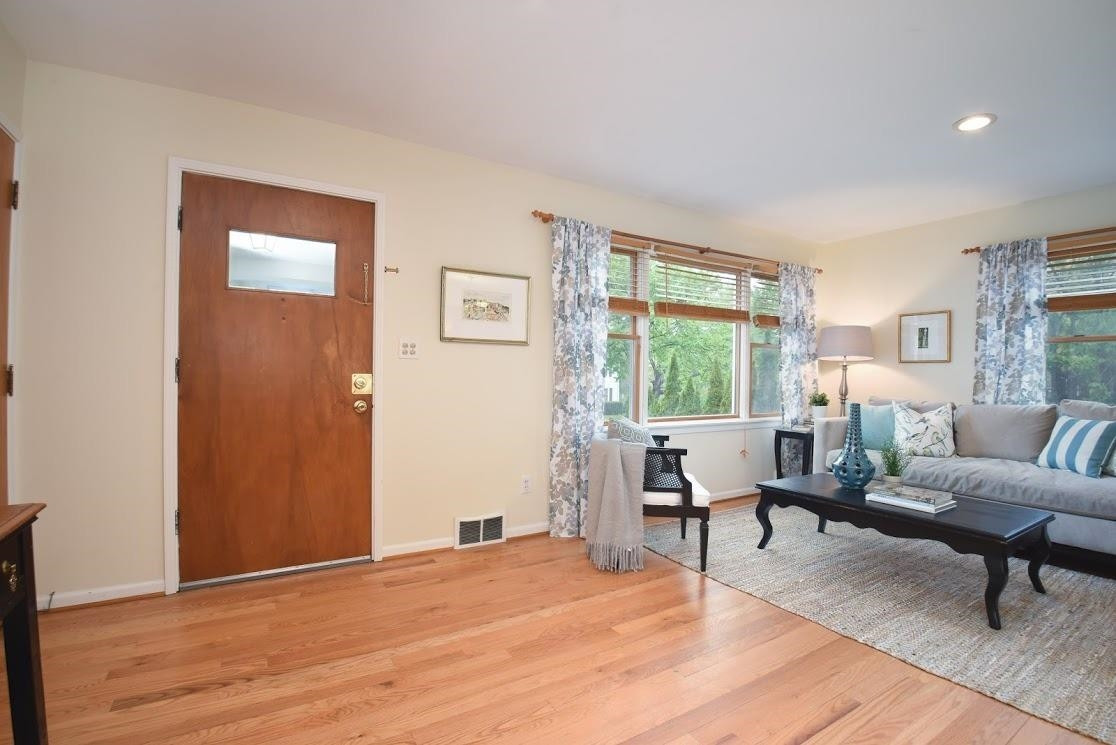 2207 Ferdon Road Ann Arbor, MI 48104 - Photo 4 of 10 Photo 4