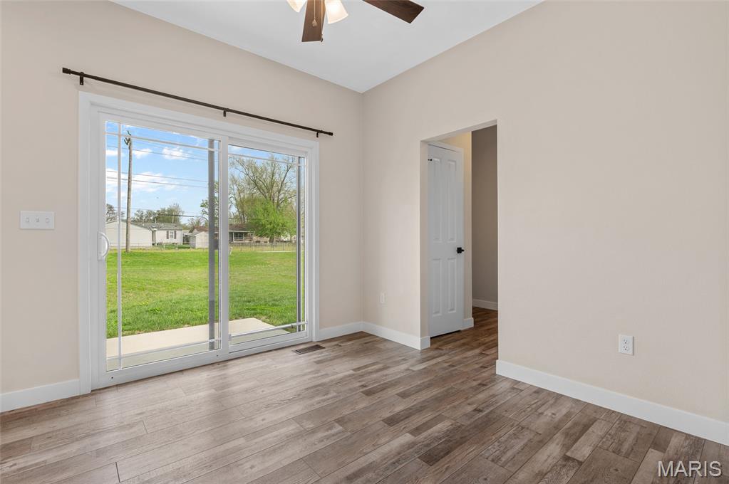 2237 Hunters Point Drive Granite City, IL 62040 - Photo 8 of 30