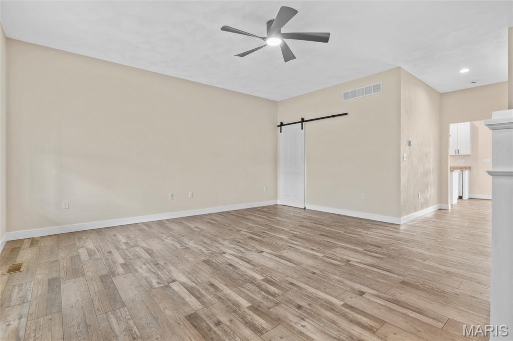 2237 Hunters Point Drive Granite City, IL 62040 - Photo 9 of 30