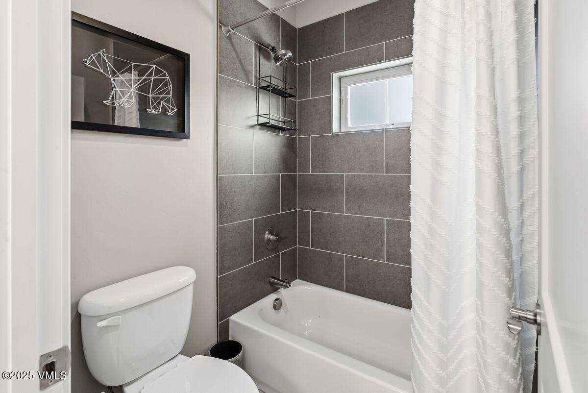 74 Soleil Circle Eagle, CO 81631 - Photo 33 of 48 Guest Bathroom Adjoining