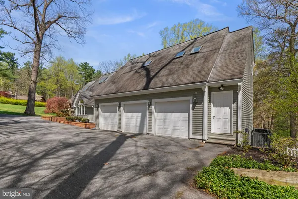 $1,300,000 | 18 Pinebark Court, Brinklow, MD 20862