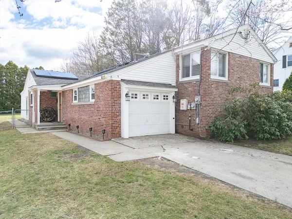 $565,000 | 6 Danforth Street, Lawrence, MA 01843