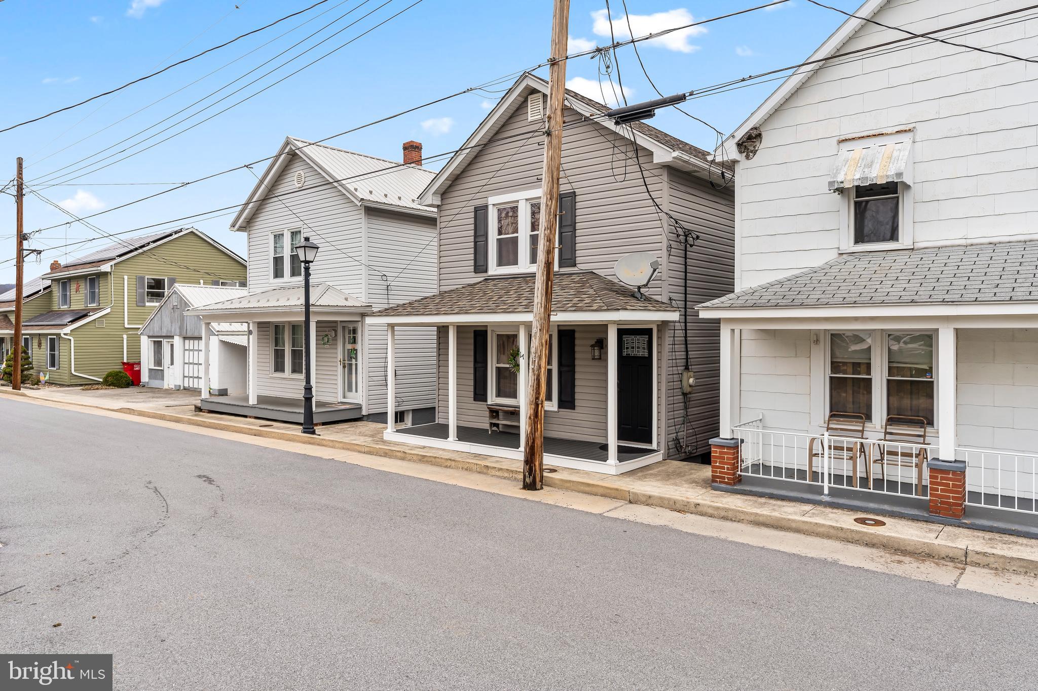 17 Martin Street Clear Spring, MD 21722 - Photo 3 of 34