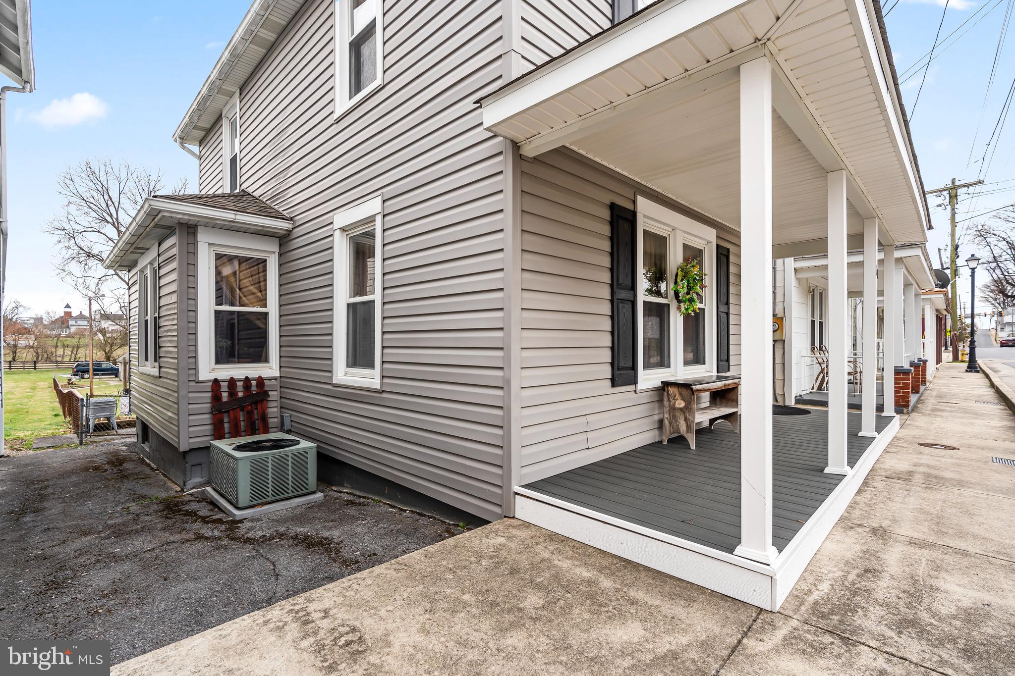 17 Martin Street Clear Spring, MD 21722 - Photo 5 of 34