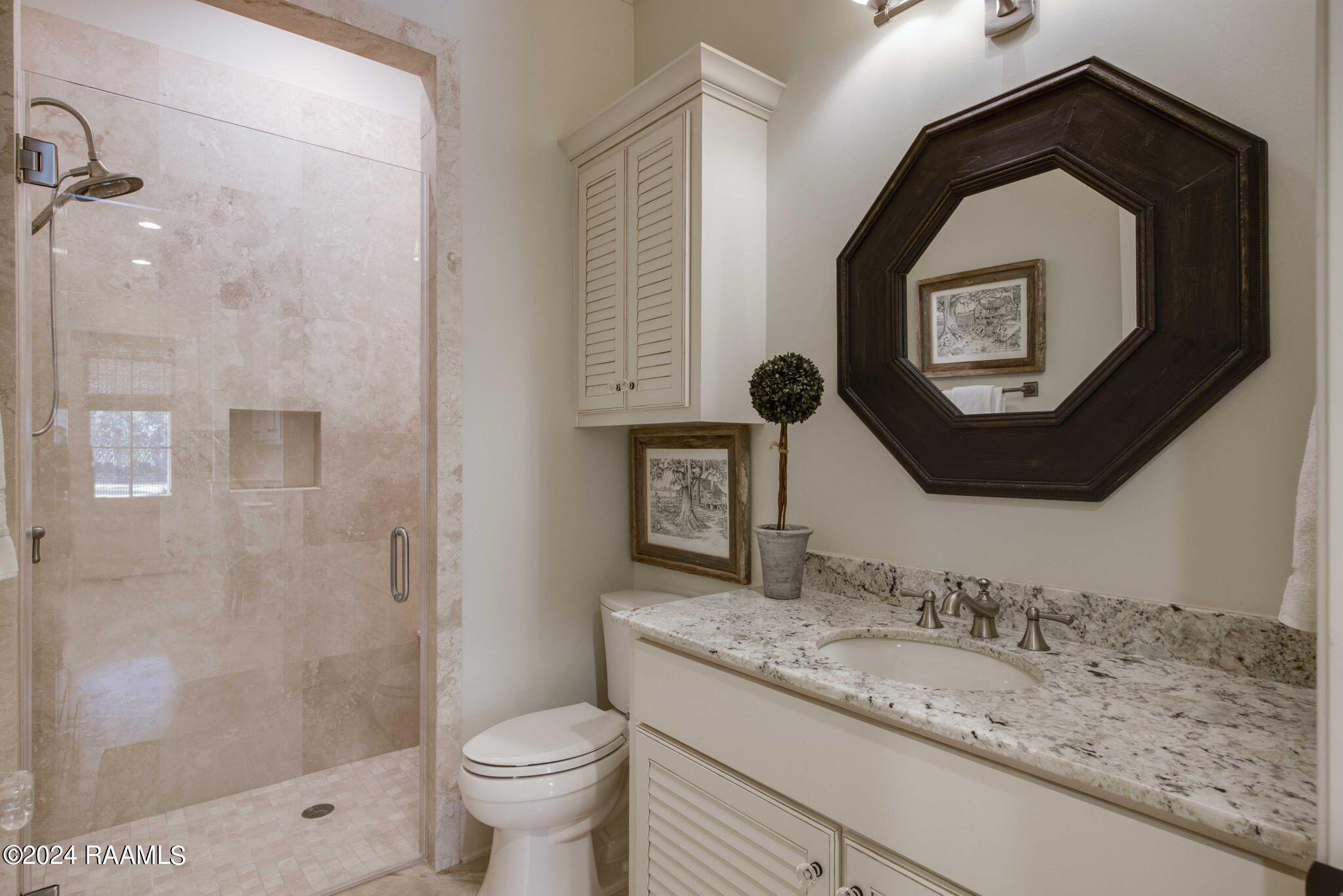 335 Travailleur Road Lafayette, LA 70506 - Photo 31 of 46 Hall Bath