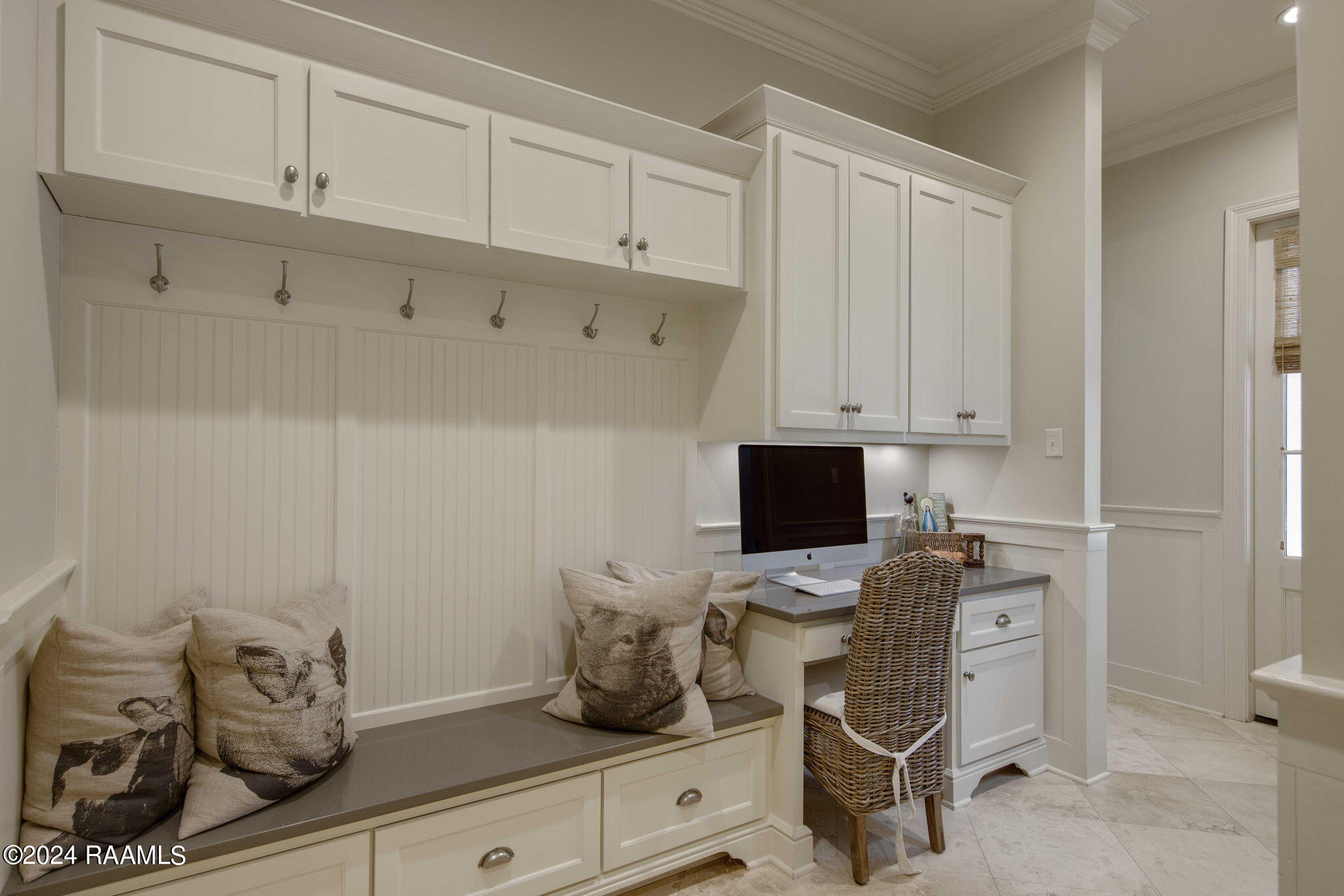 335 Travailleur Road Lafayette, LA 70506 - Photo 32 of 46 Mudroom & Dek