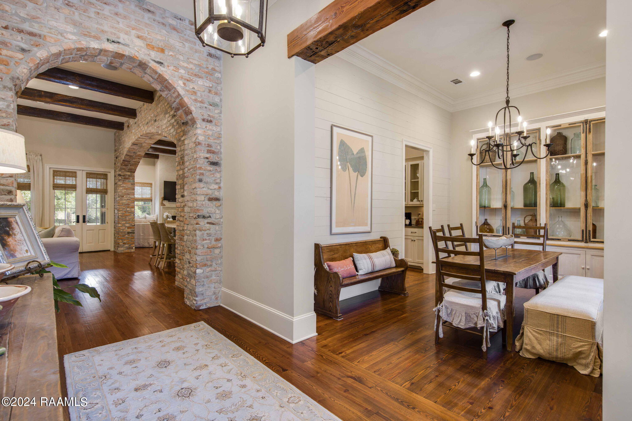 335 Travailleur Road Lafayette, LA 70506 - Photo 4 of 46 Foyer/Dining