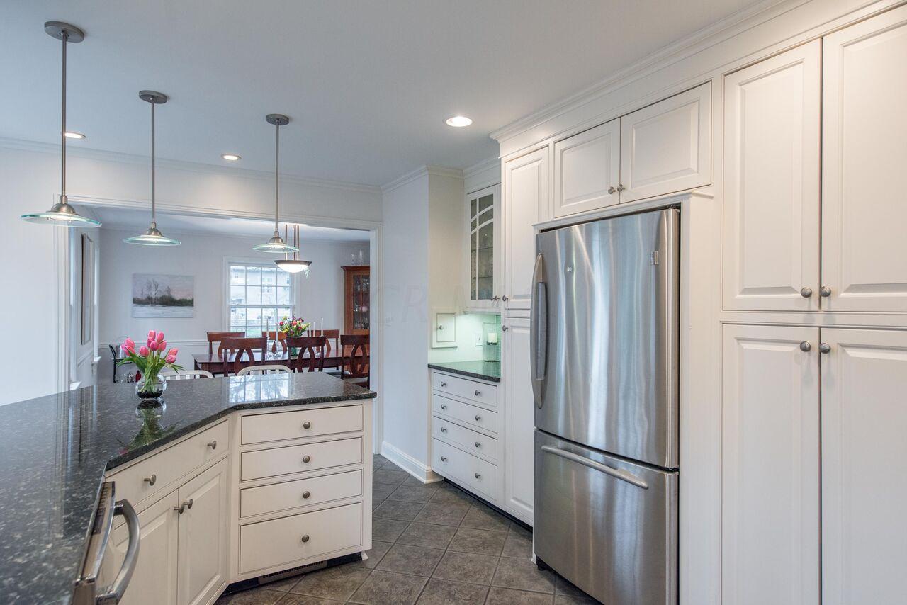 1760 Roxbury Road Columbus, OH 43212 - Photo 9 of 37