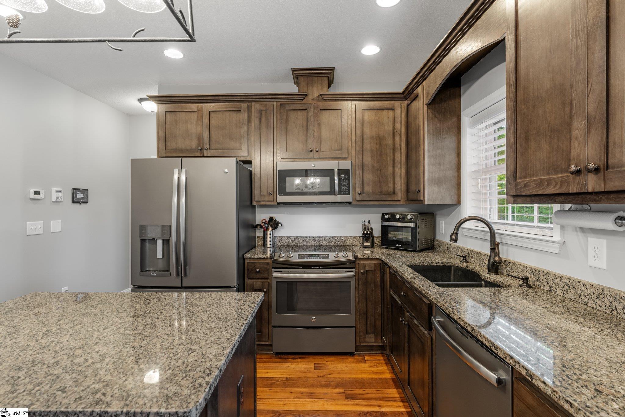 546 Dunklin Bridge Road Pelzer, SC 29669 - Photo 7 of 33