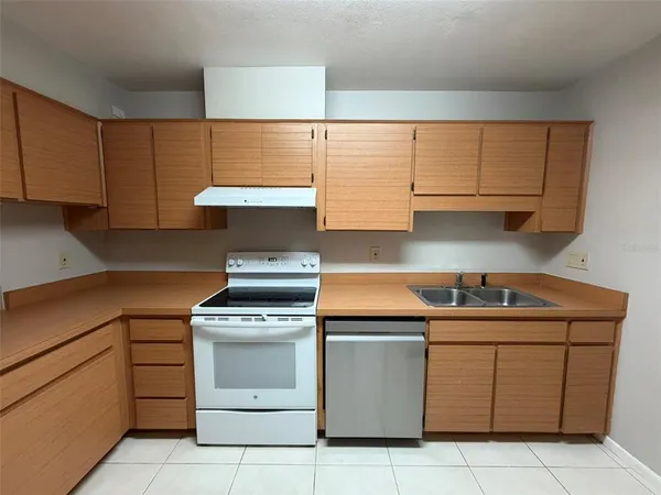 $1,750 | 3505 Tarpon Woods Boulevard, Unit K408, Palm Harbor, FL 34685