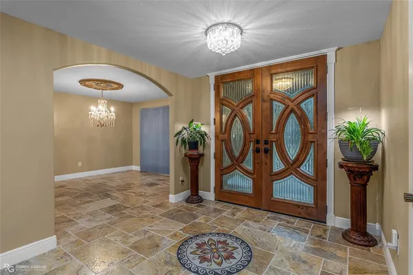 a view of entryway with interior
