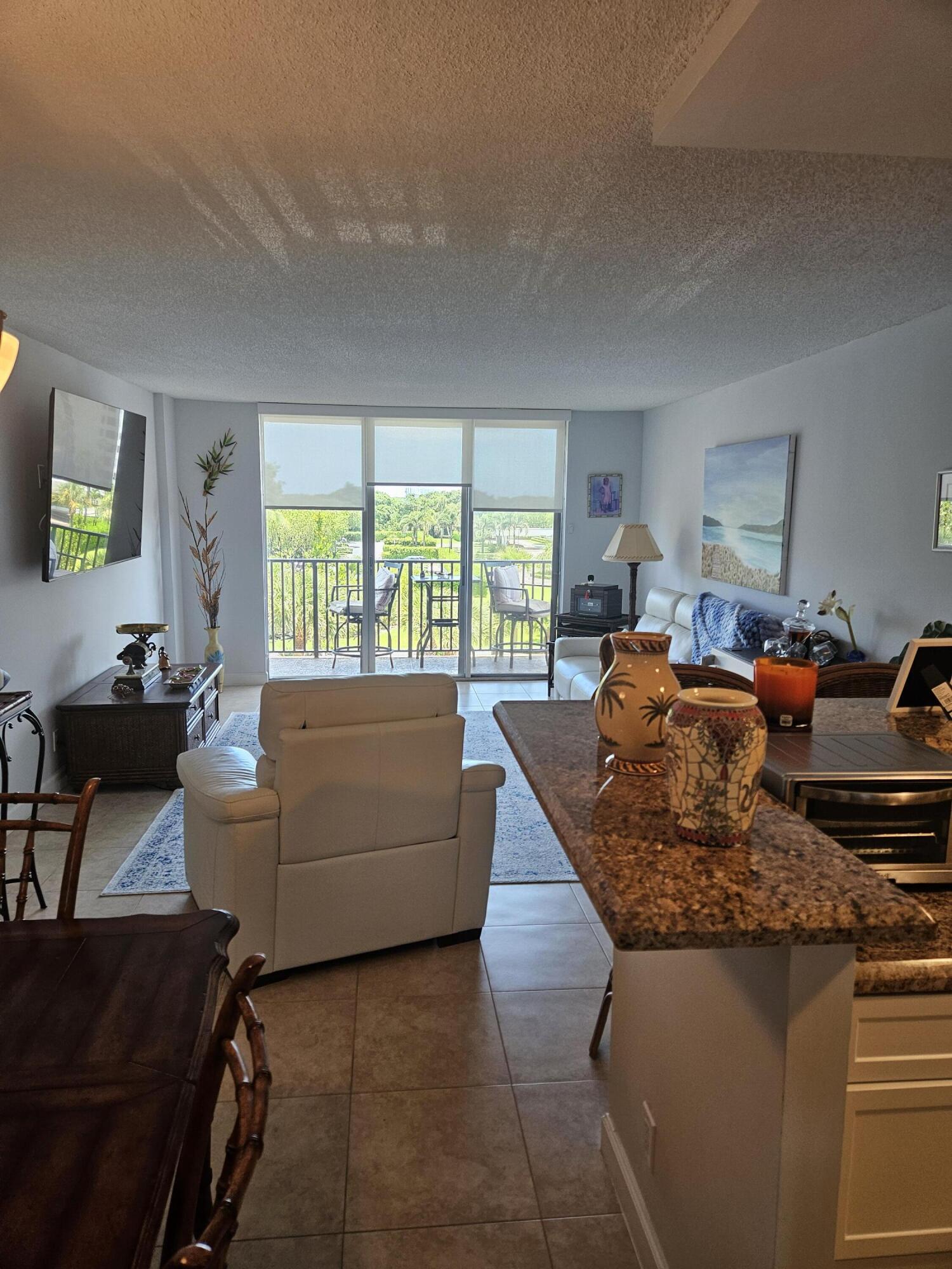 2121 North Ocean Boulevard, Unit 405E Boca Raton, FL 33431 - Photo 2 of 12 1000026309