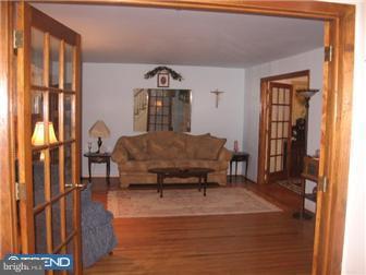 1 Euston Road Marlton, NJ 08053 - Photo 2 of 12