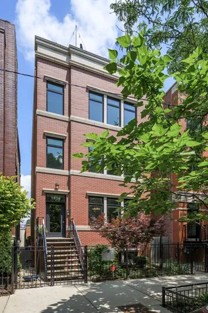 $6,600 | 1516 West Ohio Street, Unit 1, Chicago, IL 60642